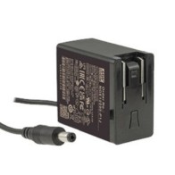 NGE12I05-P1J Zasilacz wtyczkowy 12W 5V 2.4A